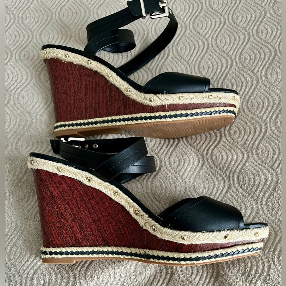White House Black Market wedge heels in black leather w/ faux wood wedge size 8